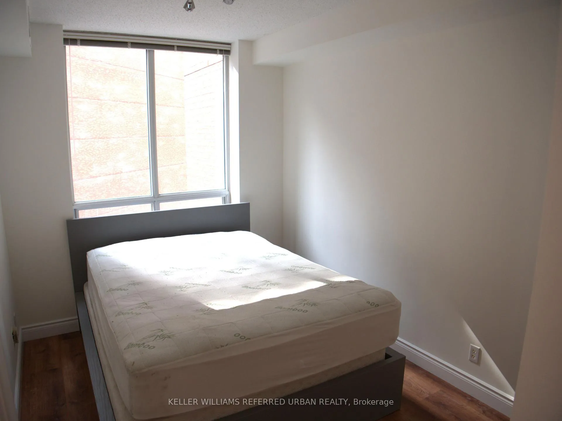 Photo 6 of 20 Collier Street, Toronto, Rosedale-Moore Park — HOMEH