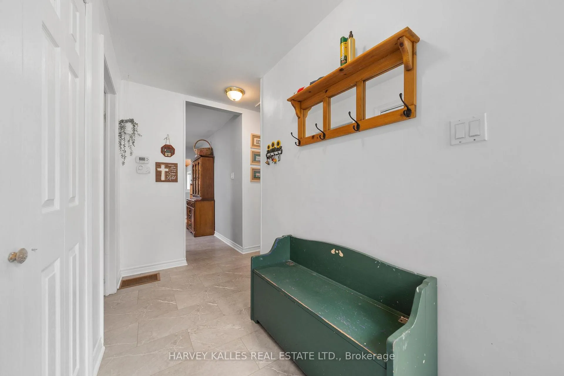 Photo 3 of 48 Ontario Street, Prince Edward County, Picton Ward — HOMEH