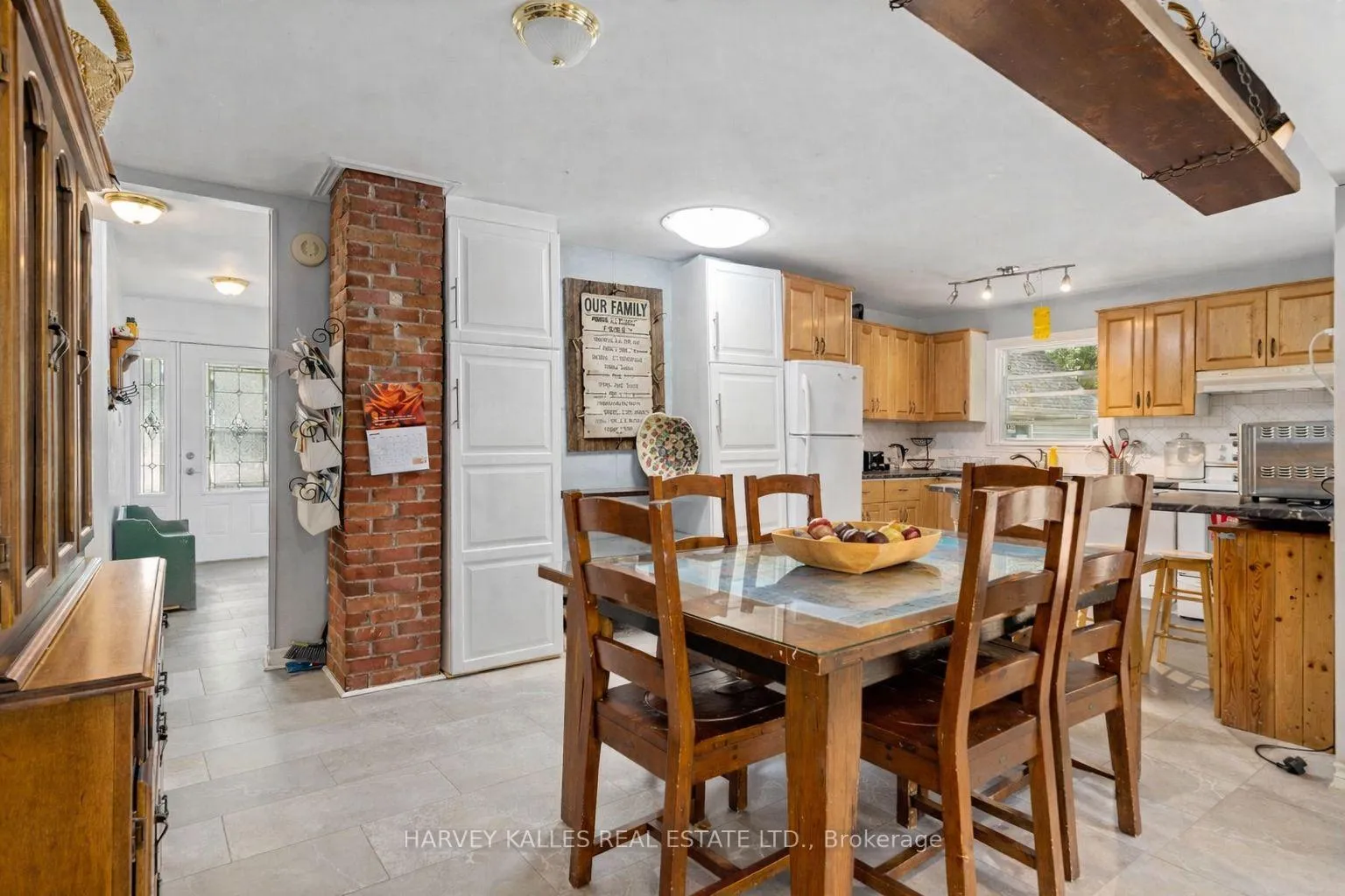 Photo 5 of 48 Ontario Street, Prince Edward County, Picton Ward — HOMEH