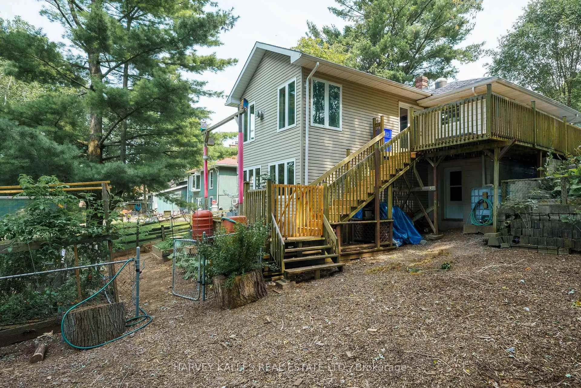 Photo 27 of 48 Ontario Street, Prince Edward County, Picton Ward — HOMEH