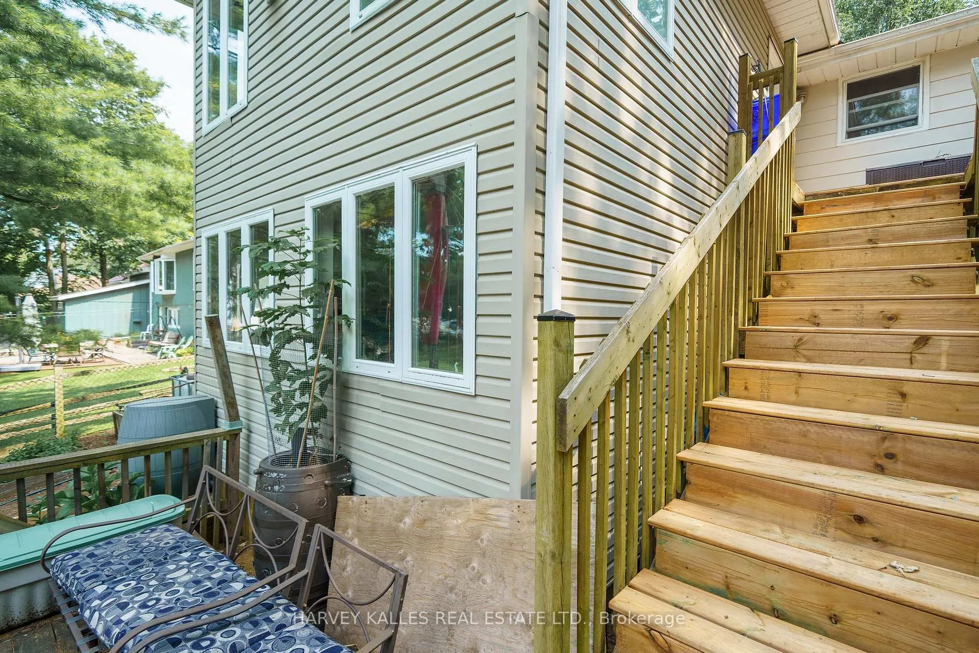 Photo 31 of 48 Ontario Street, Prince Edward County, Picton Ward — HOMEH