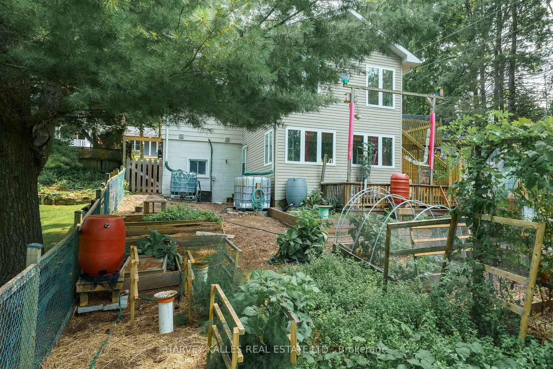 Photo 37 of 48 Ontario Street, Prince Edward County, Picton Ward — HOMEH