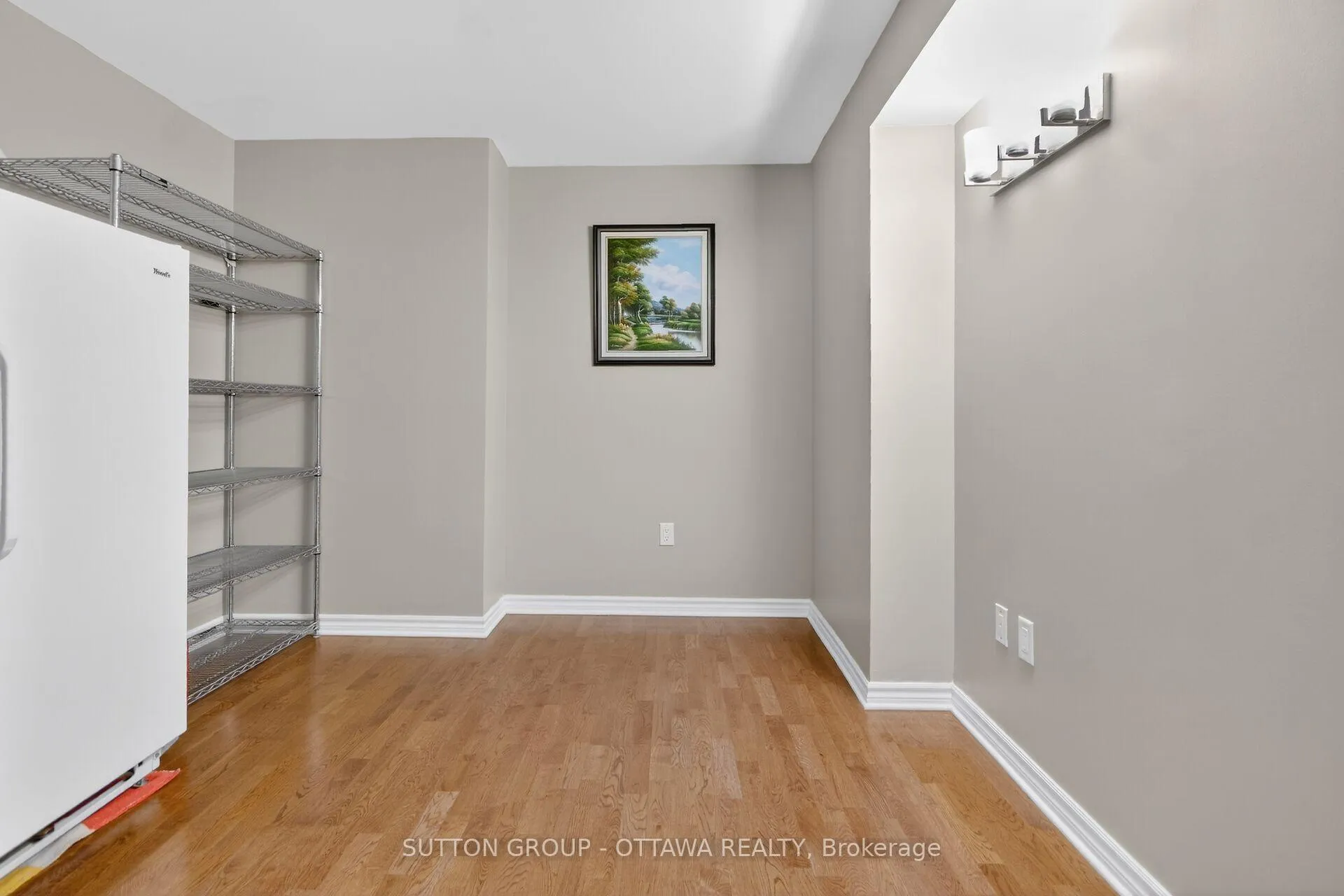 Photo 9 of Unit 507, 314 Central Park Drive, Ottawa, Central Park — HOMEH