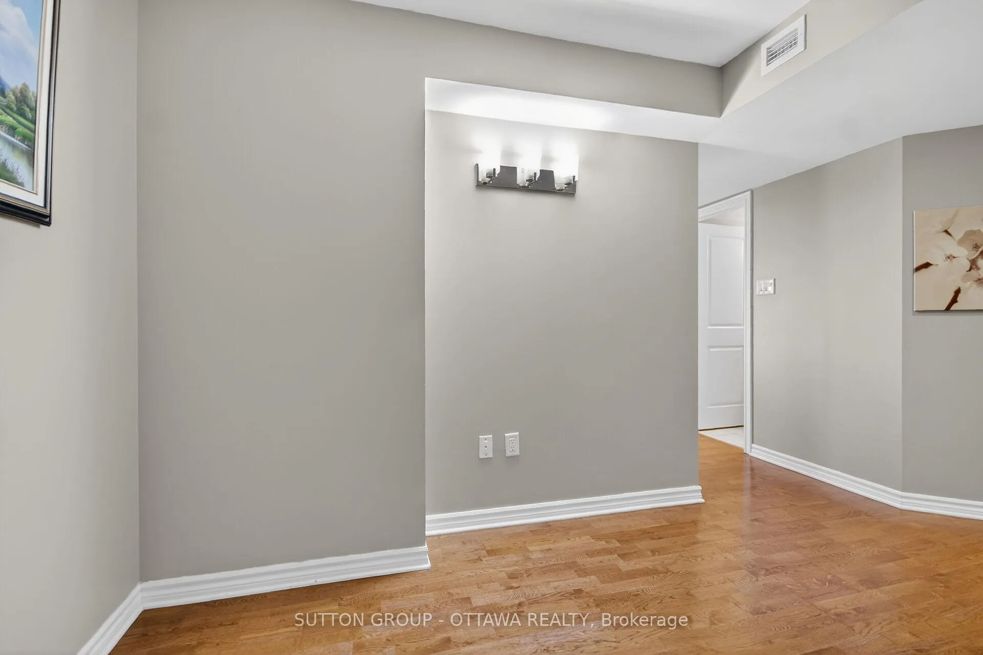 Photo 11 of Unit 507, 314 Central Park Drive, Ottawa, Central Park — HOMEH