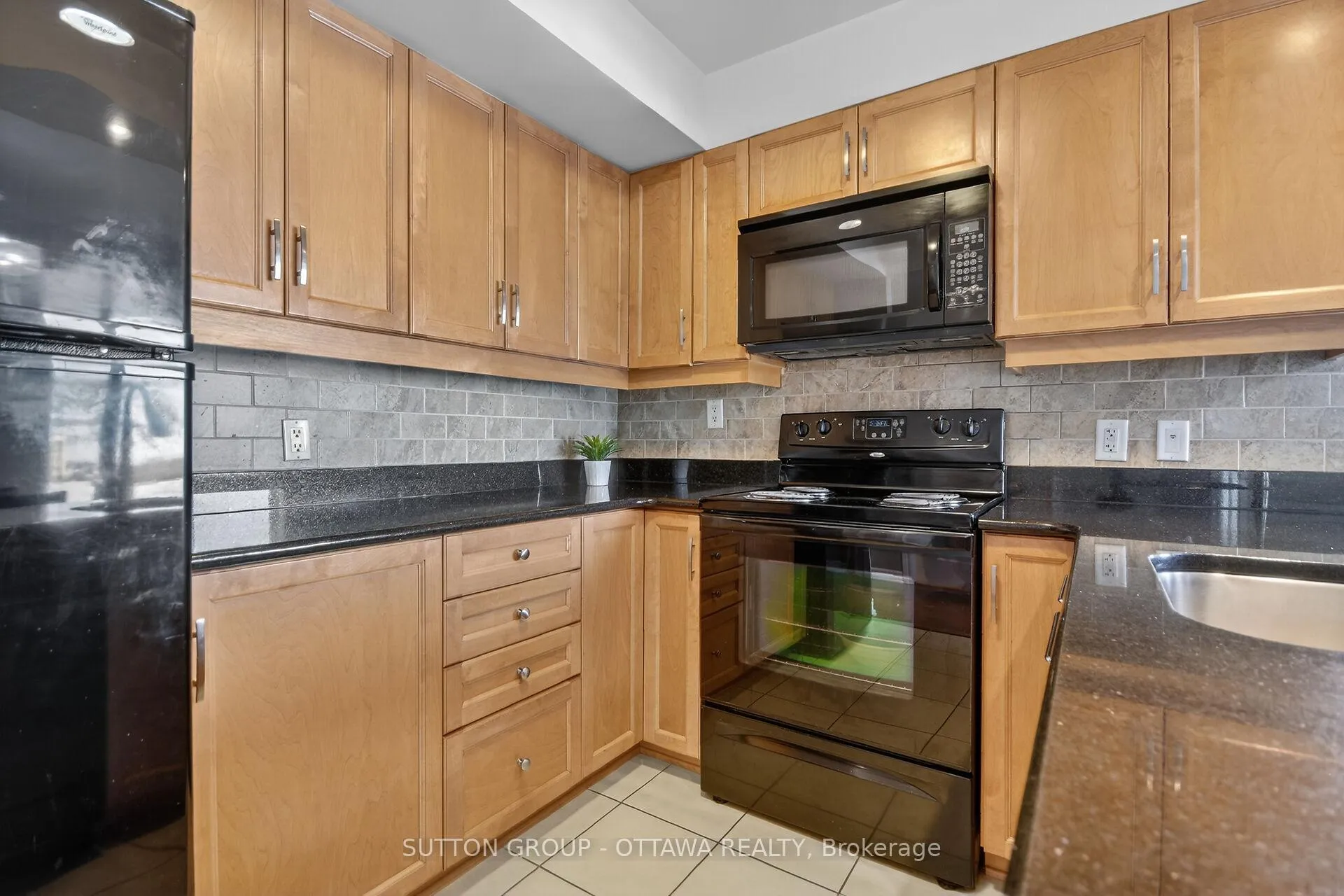 Photo 15 of Unit 507, 314 Central Park Drive, Ottawa, Central Park — HOMEH