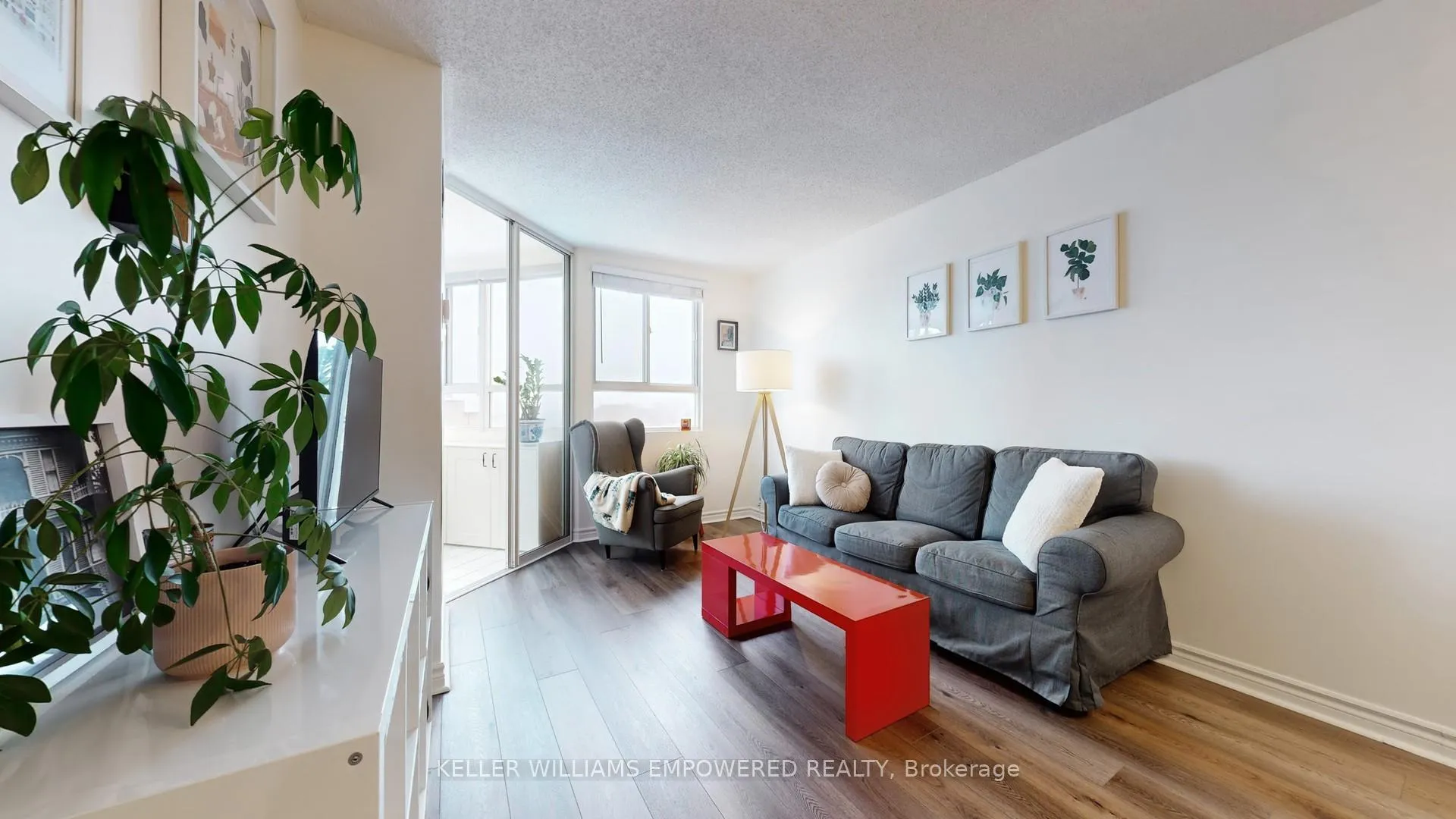 Photo 4 of Unit 1403, 4 Park Vista Crescent, Toronto, O'Connor-Parkview — HOMEH