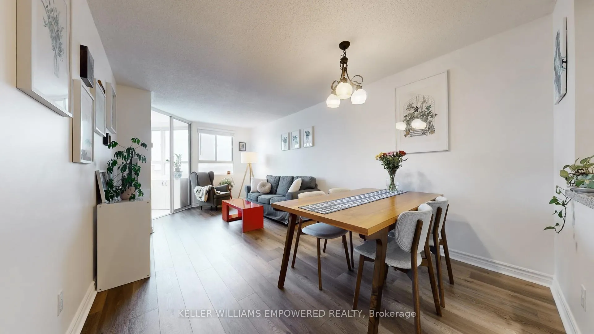 Photo 5 of Unit 1403, 4 Park Vista Crescent, Toronto, O'Connor-Parkview — HOMEH