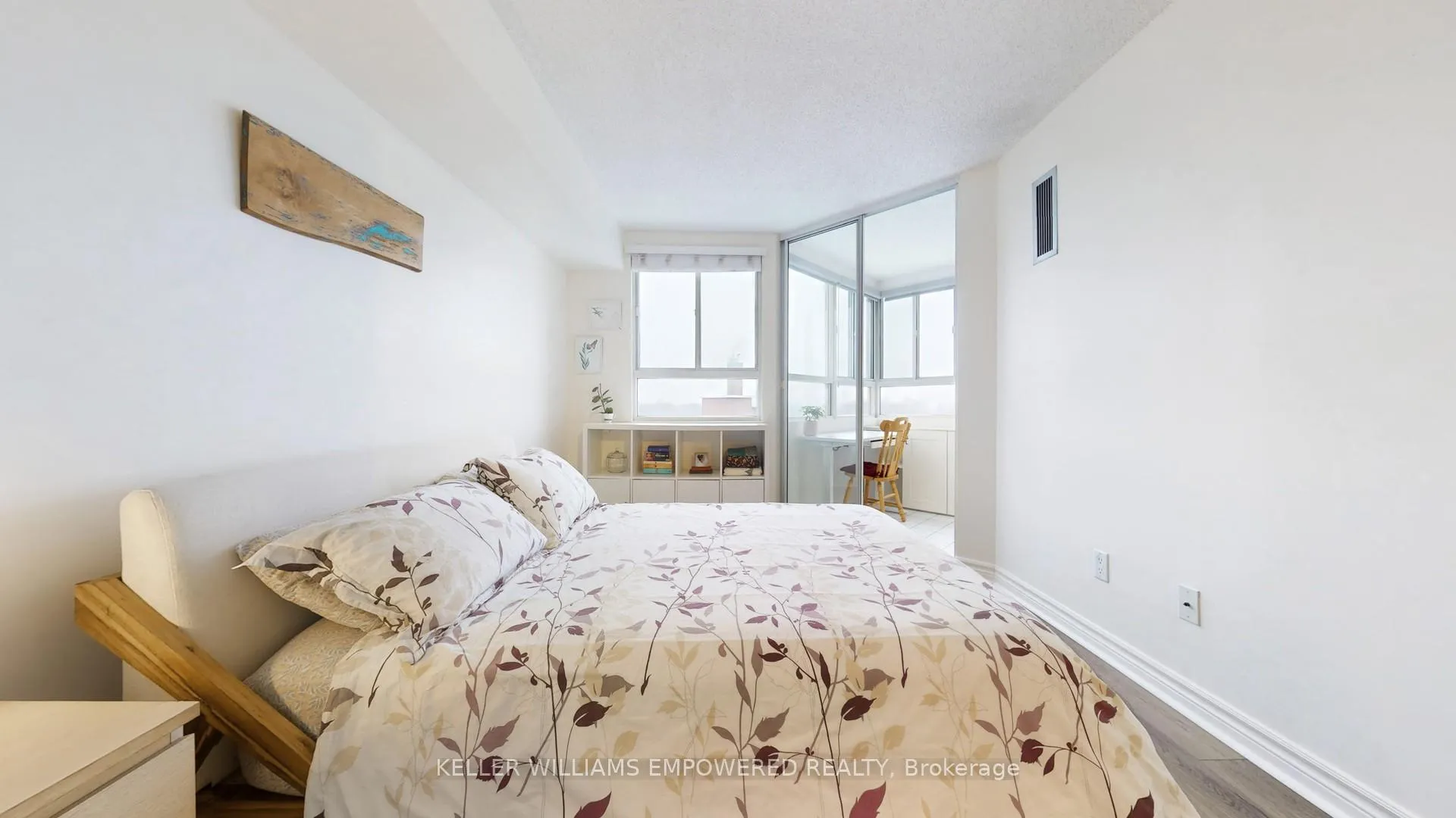 Photo 12 of Unit 1403, 4 Park Vista Crescent, Toronto, O'Connor-Parkview — HOMEH