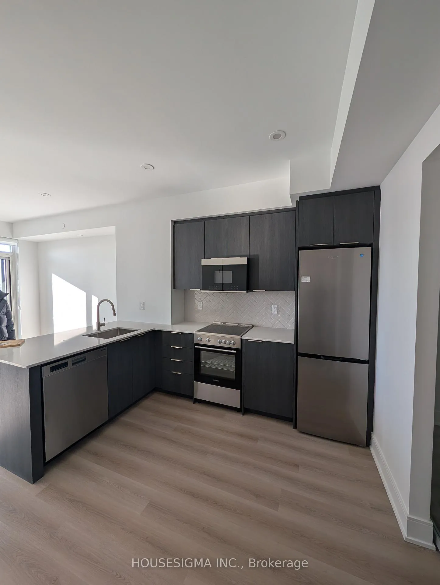 Front of Unit 3114, 25 Wellington Street S
