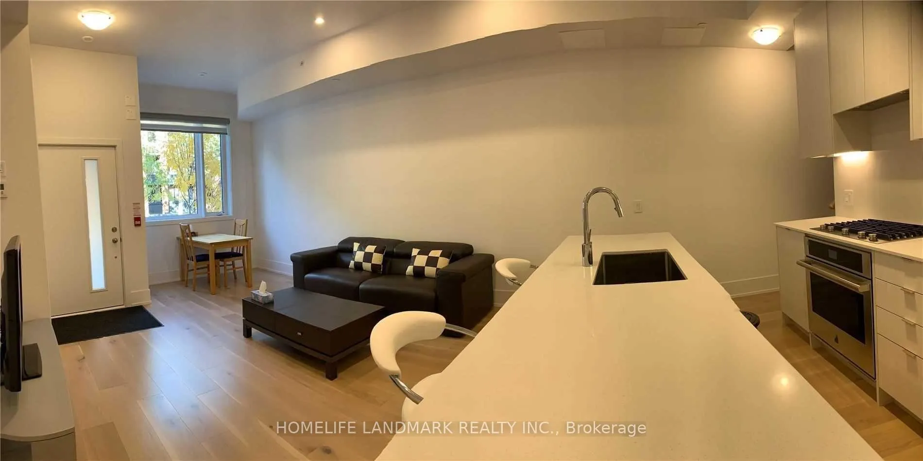 Photo 3 of Unit Th #5, 165 Pears Avenue, Toronto, The Annex — HOMEH
