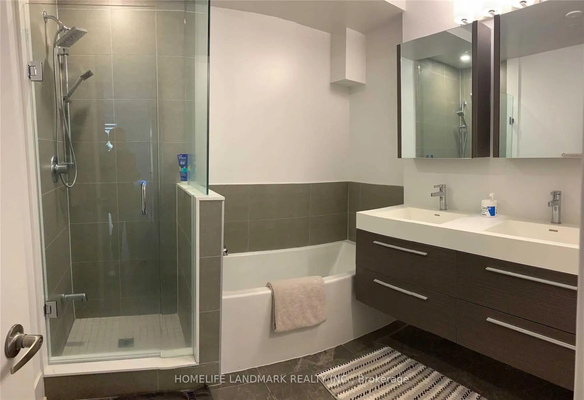 Photo 9 of Unit Th #5, 165 Pears Avenue, Toronto, The Annex — HOMEH