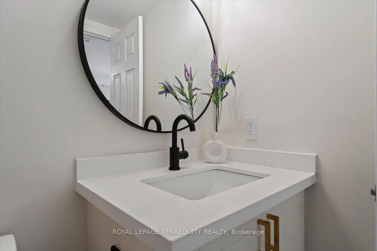 Photo 18 of Unit 402, 3070 Rotary Way, Burlington, Alton — HOMEH