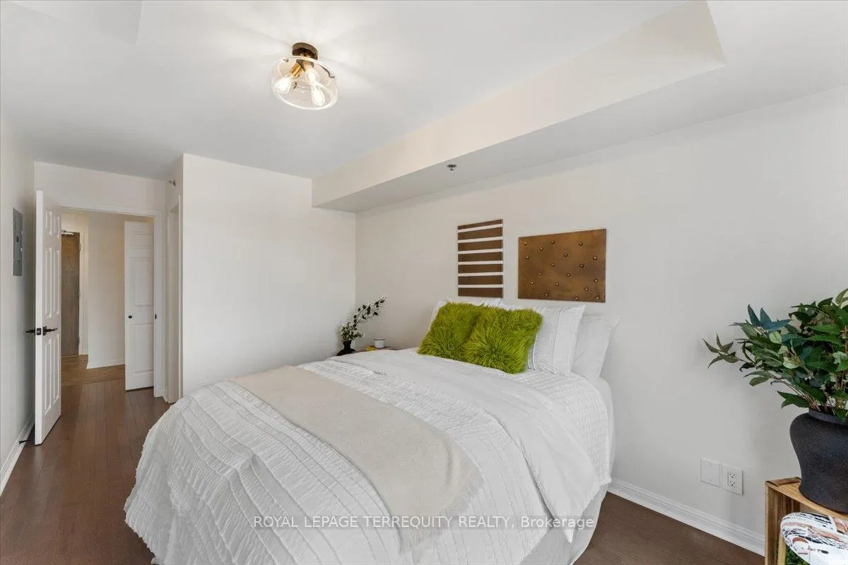 Photo 22 of Unit 402, 3070 Rotary Way, Burlington, Alton — HOMEH