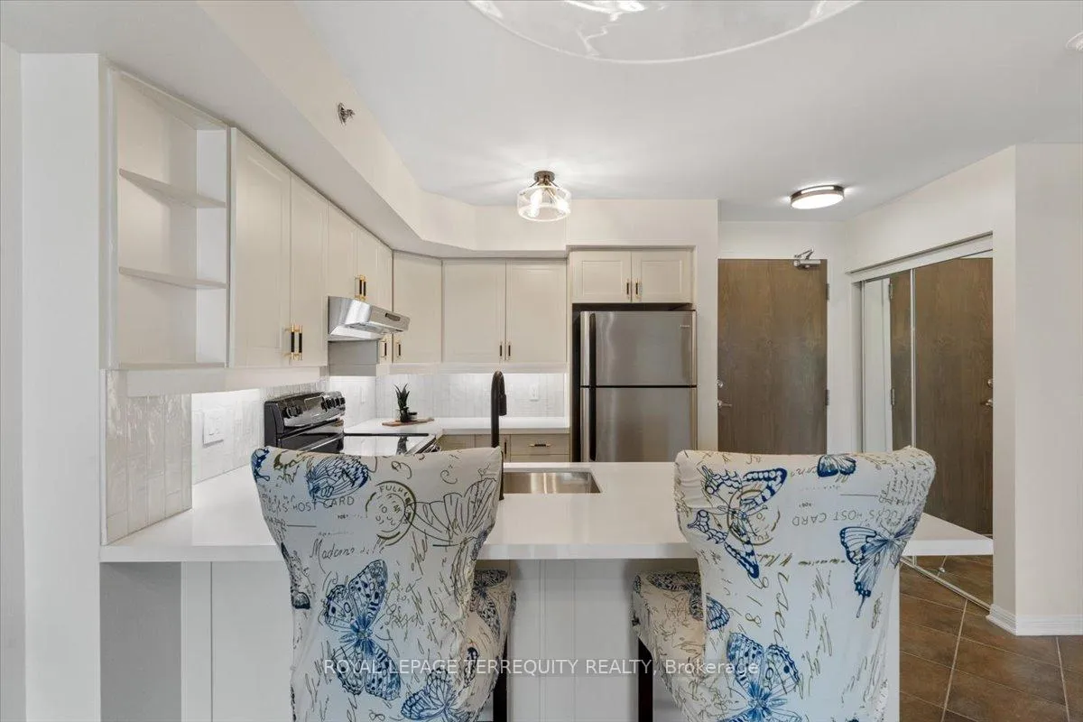 Photo 24 of Unit 402, 3070 Rotary Way, Burlington, Alton — HOMEH