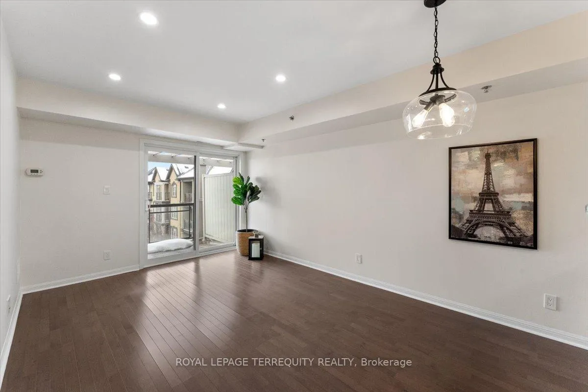 Photo 25 of Unit 402, 3070 Rotary Way, Burlington, Alton — HOMEH