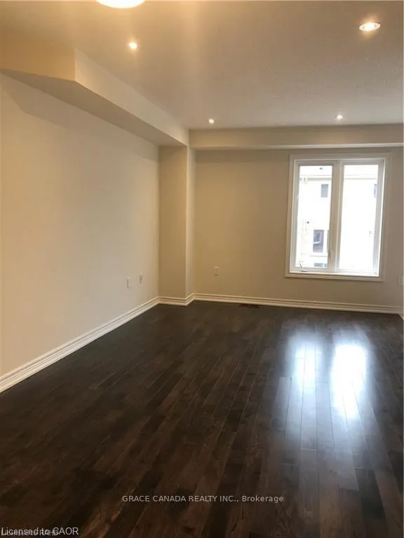 Photo 2 of 84 Cittadella Boulevard, Hamilton, Hannon — HOMEH