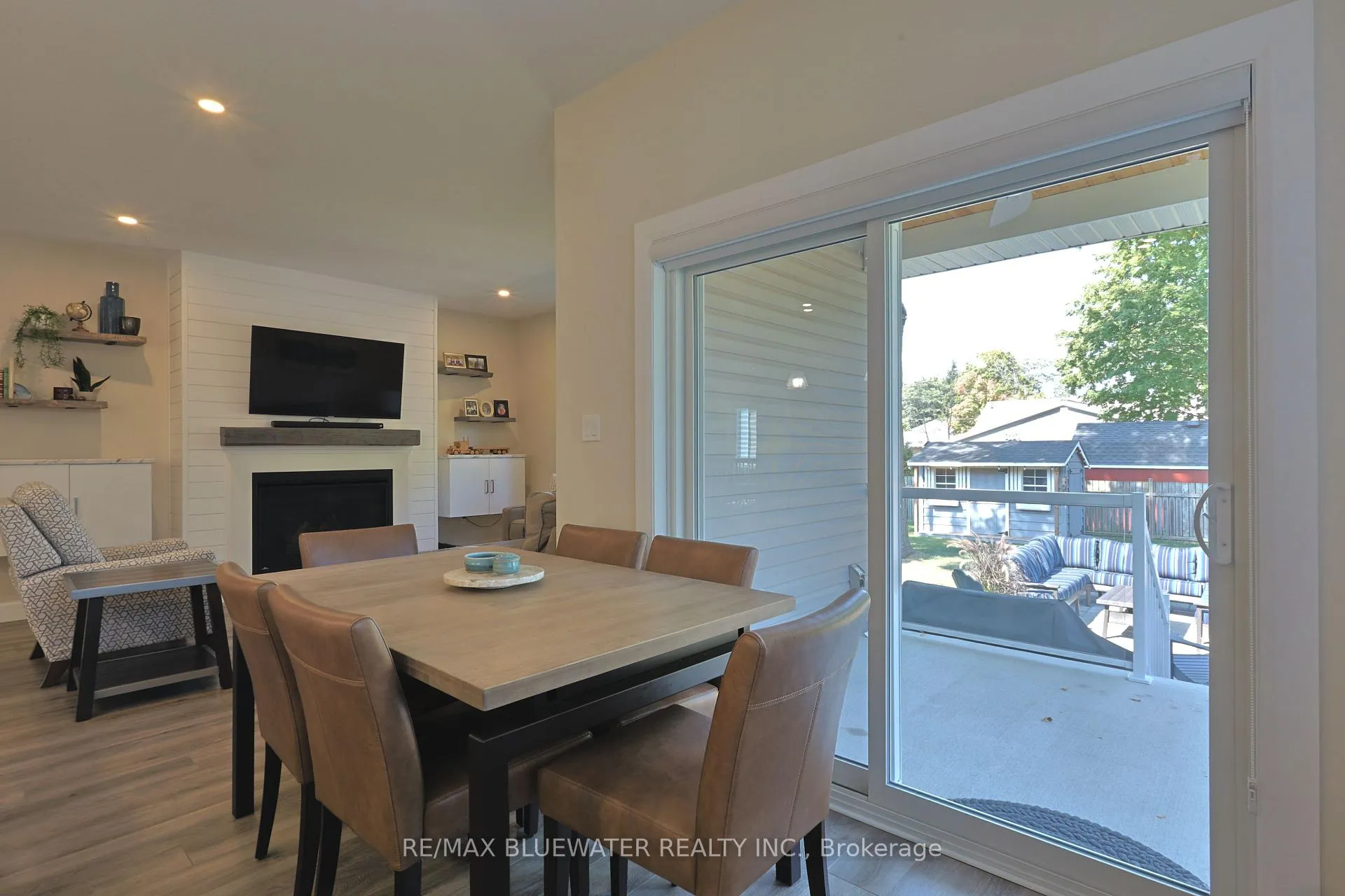 Photo 4 of 190 Broad Street, North Middlesex, Parkhill — HOMEH