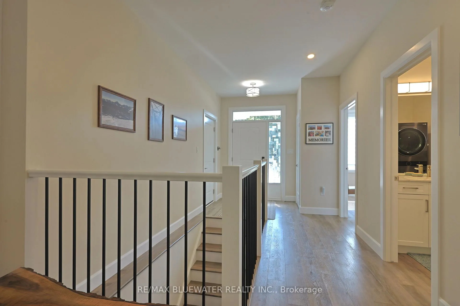 Photo 10 of 190 Broad Street, North Middlesex, Parkhill — HOMEH