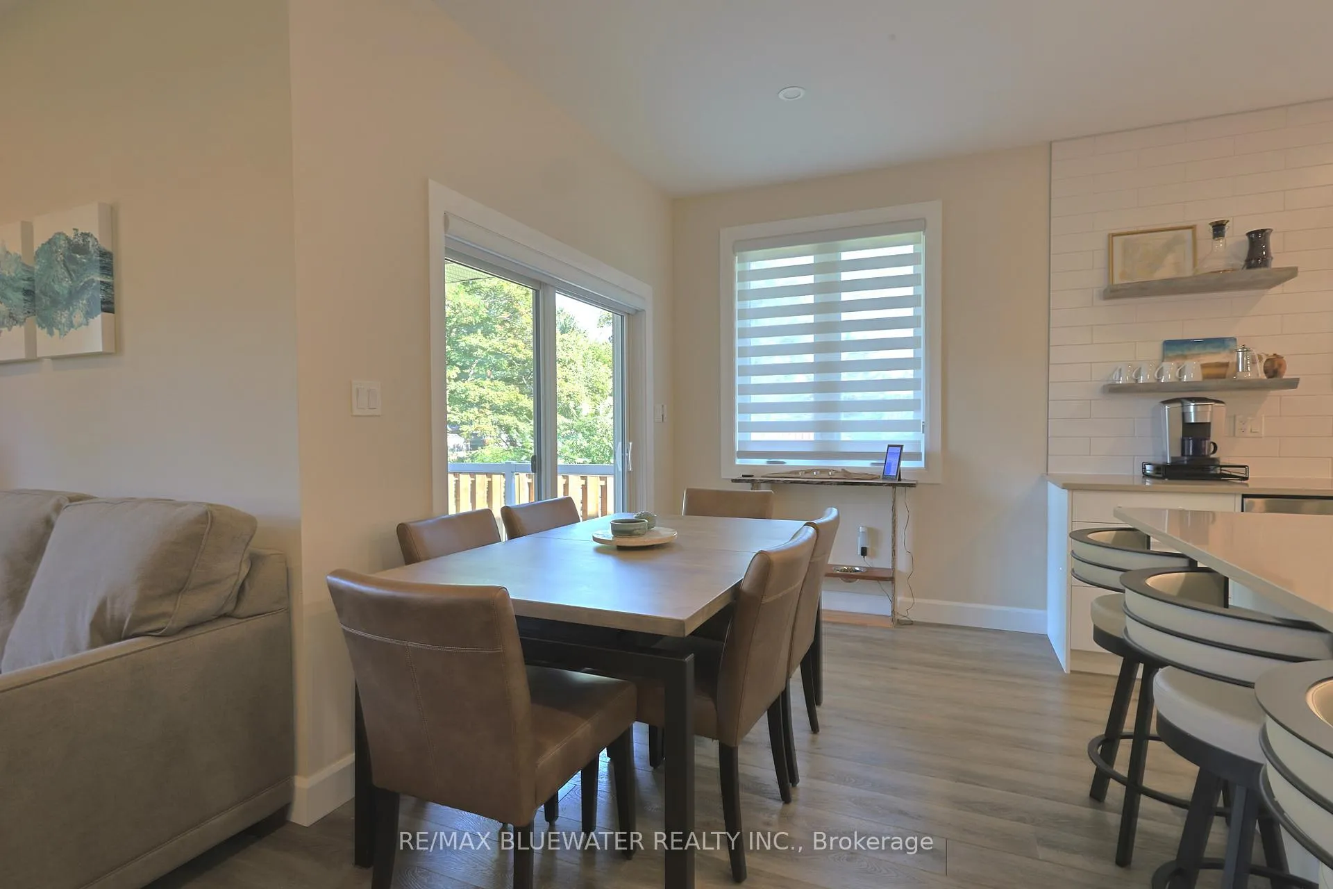 Photo 16 of 190 Broad Street, North Middlesex, Parkhill — HOMEH