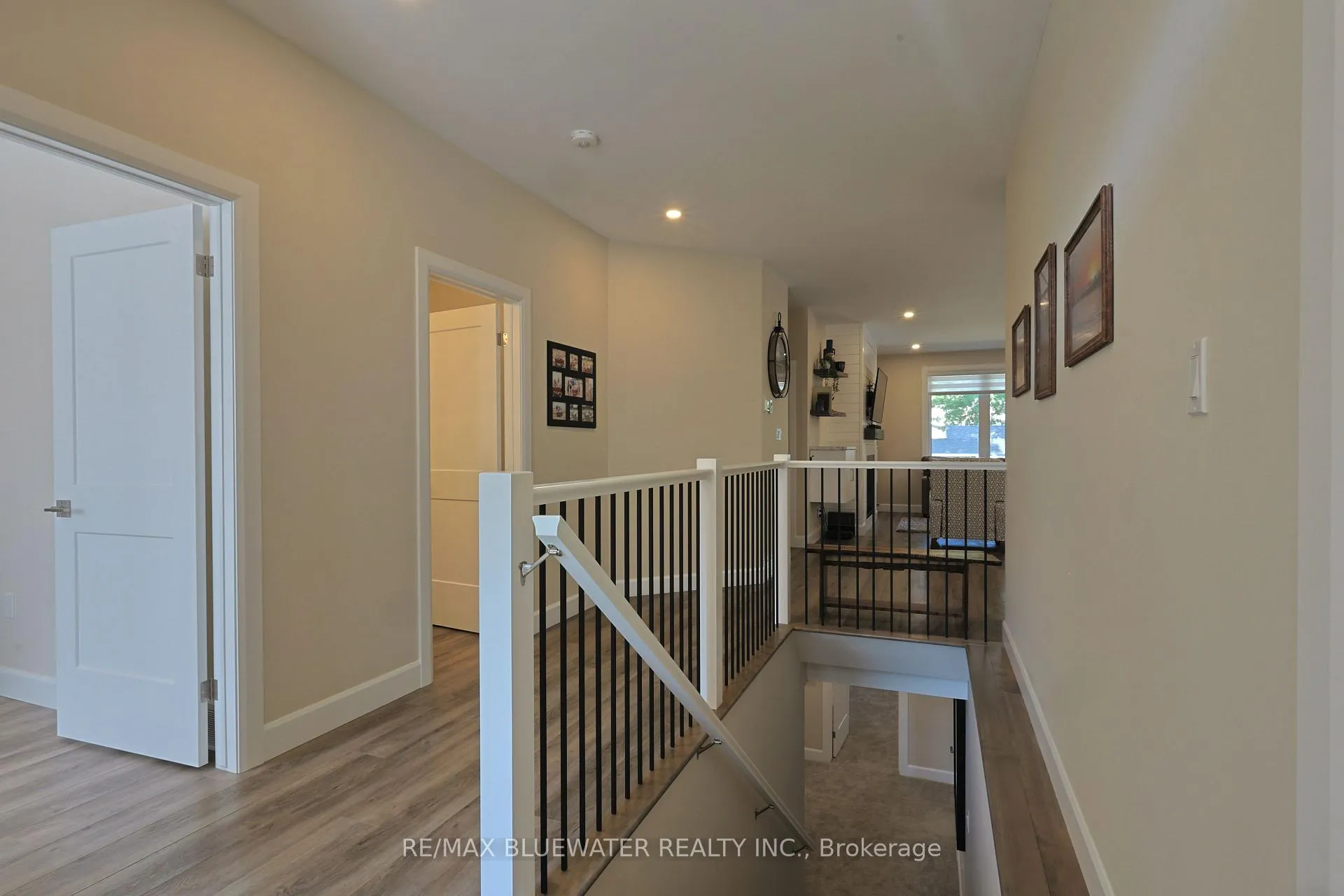 Photo 32 of 190 Broad Street, North Middlesex, Parkhill — HOMEH