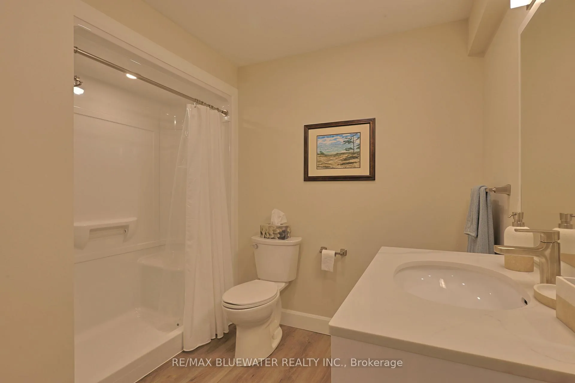 Photo 37 of 190 Broad Street, North Middlesex, Parkhill — HOMEH