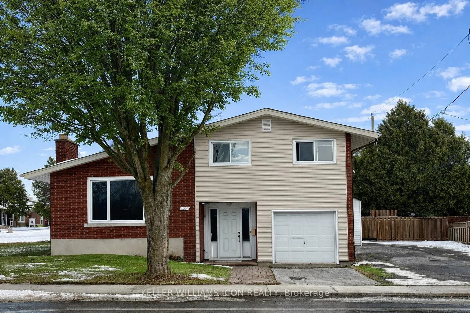 Photo 1 of Unit B, 2206 Navaho Drive, Ottawa, Bel Air Heights — HOMEH