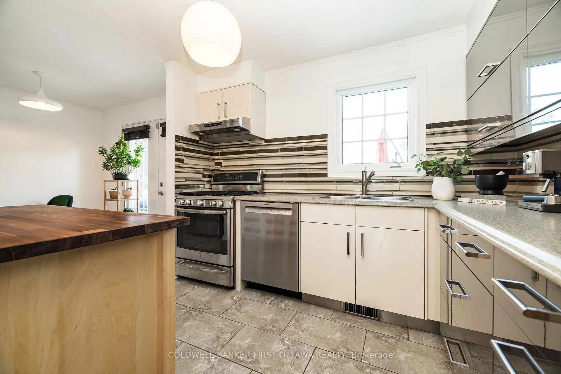 Photo 13 of 309 Kintyre Private, Ottawa, Carleton Square — HOMEH