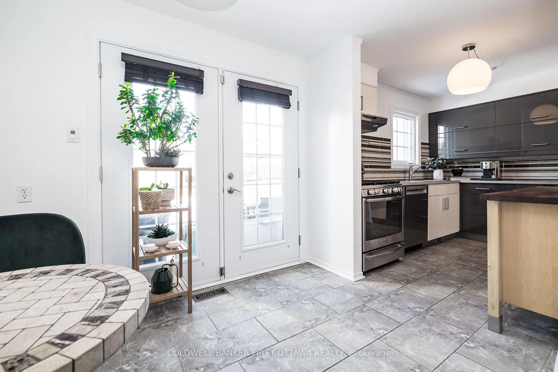 Photo 17 of 309 Kintyre Private, Ottawa, Carleton Square — HOMEH
