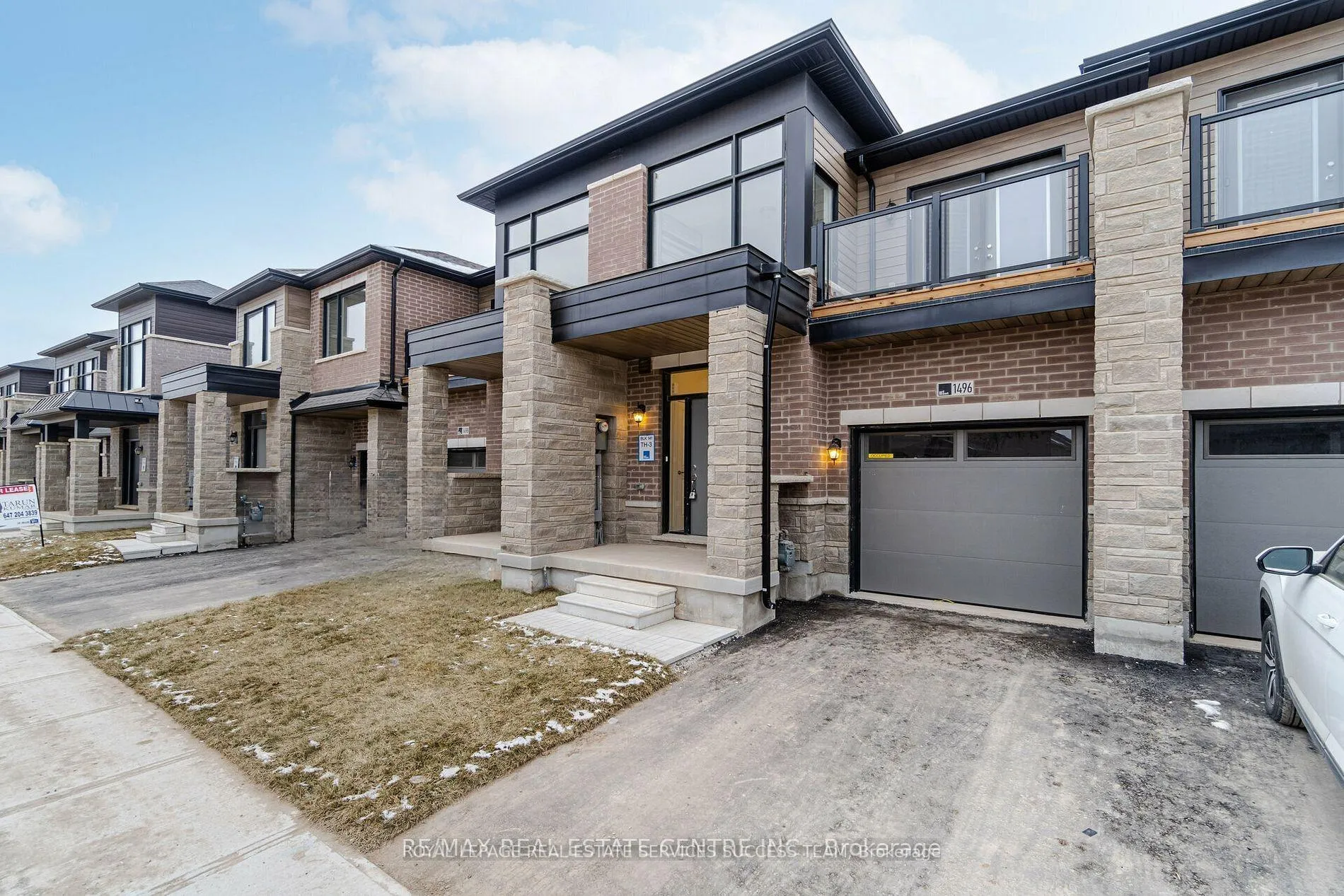 Photo 1 of 1496 Rose Way, Milton, Cobban — HOMEH