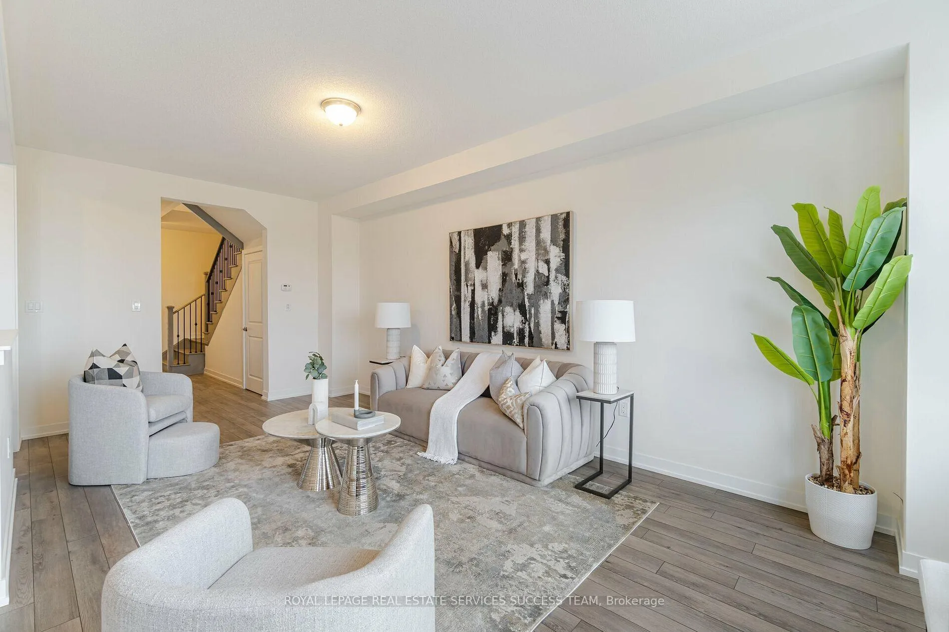Photo 8 of 1496 Rose Way, Milton, Cobban — HOMEH