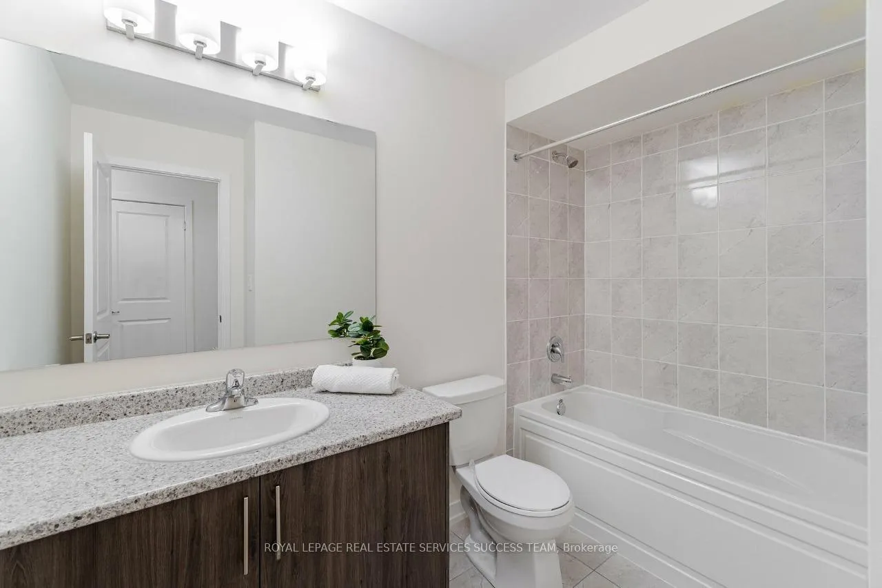 Photo 21 of 1496 Rose Way, Milton, Cobban — HOMEH