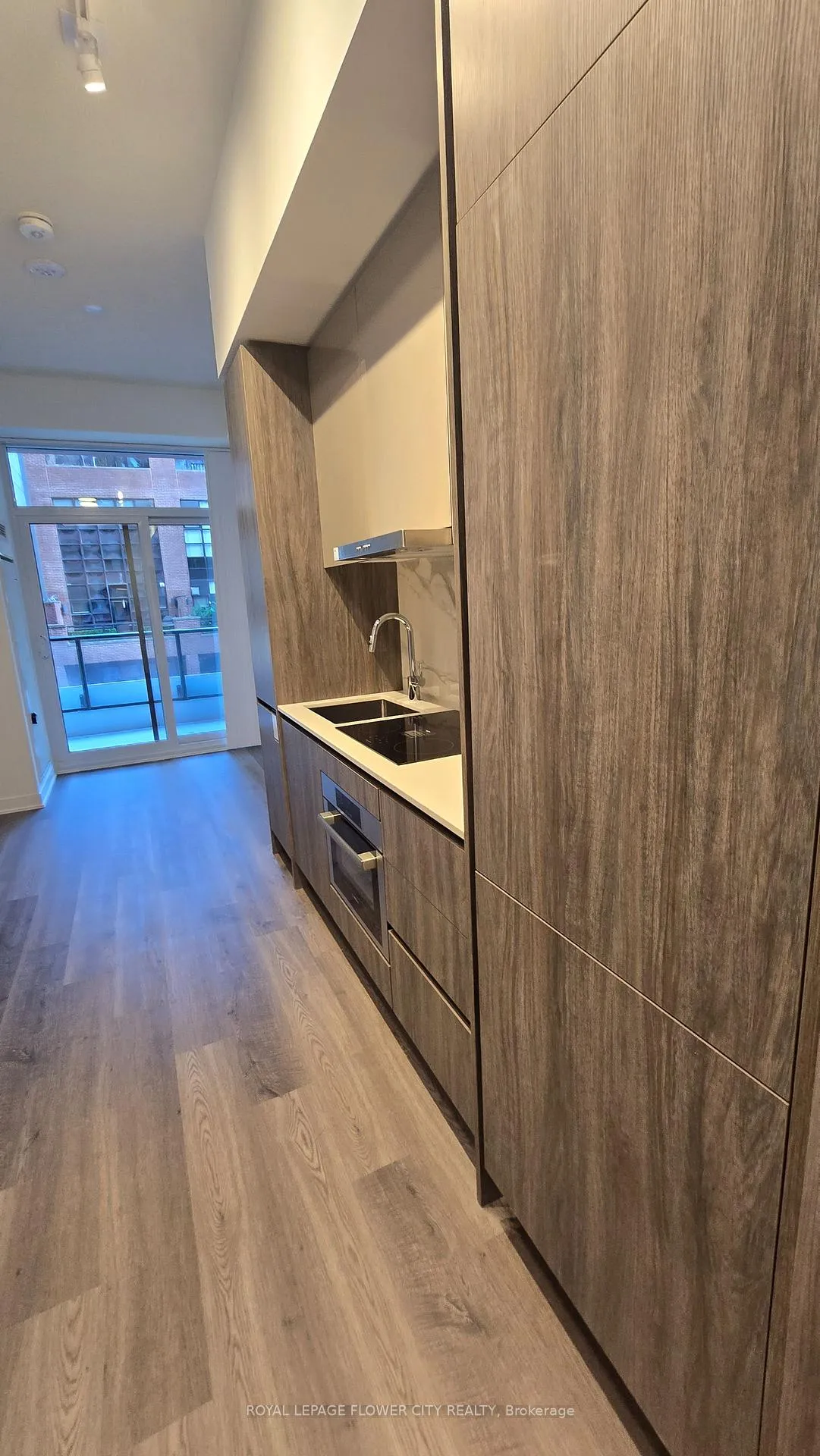 Photo 5 of Unit 501, 180 Front Street E, Toronto, Moss Park — HOMEH