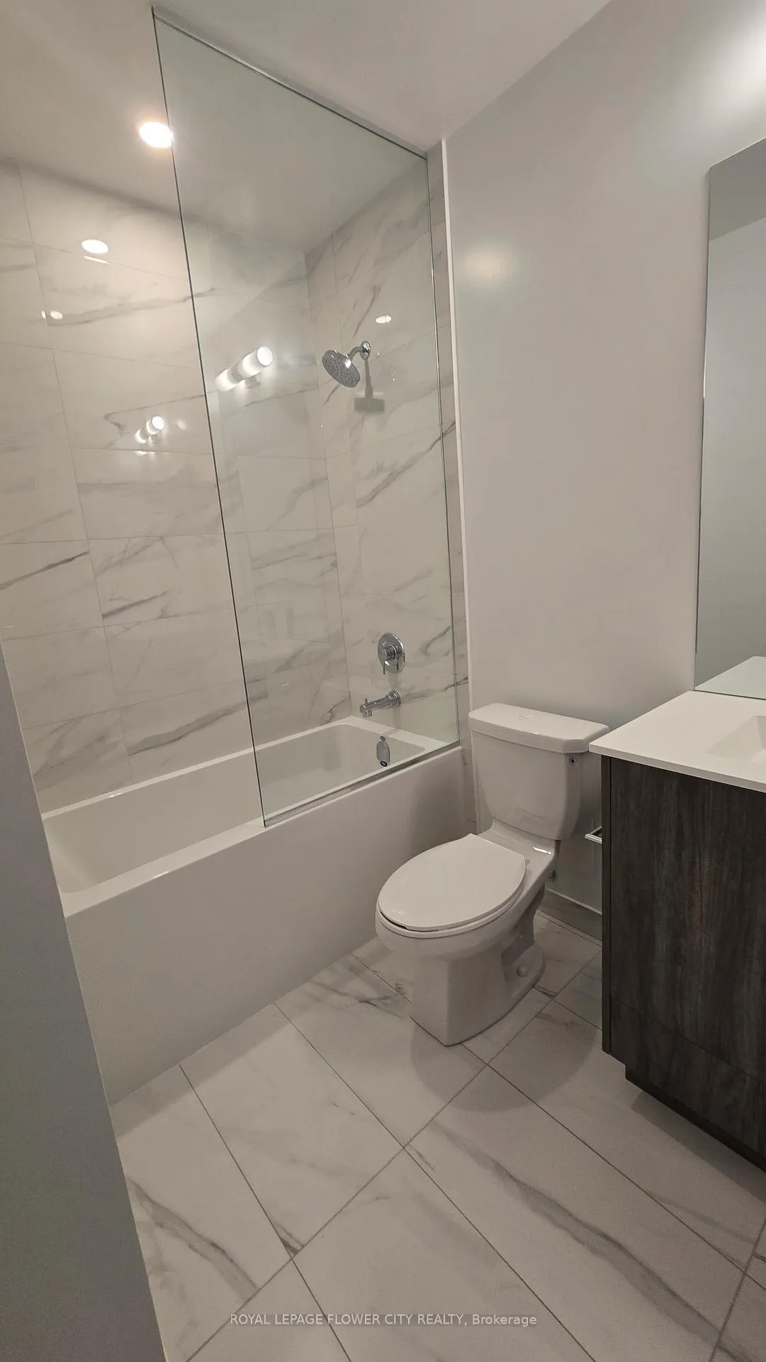 Photo 11 of Unit 501, 180 Front Street E, Toronto, Moss Park — HOMEH