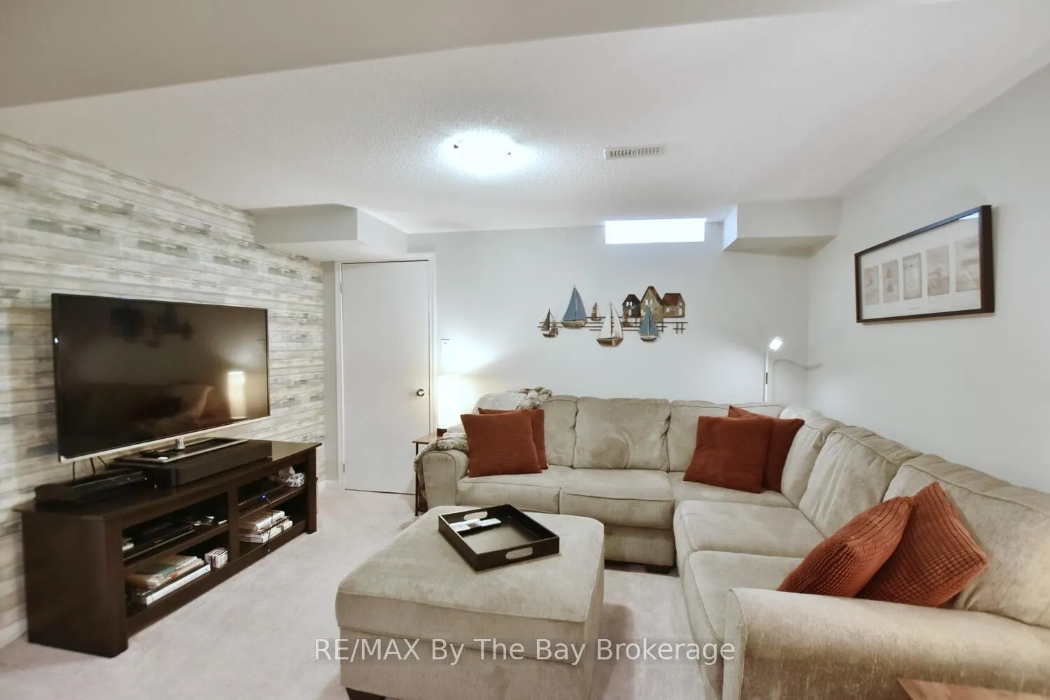Photo 29 of 37 Berkshire Avenue, Wasaga Beach — HOMEH