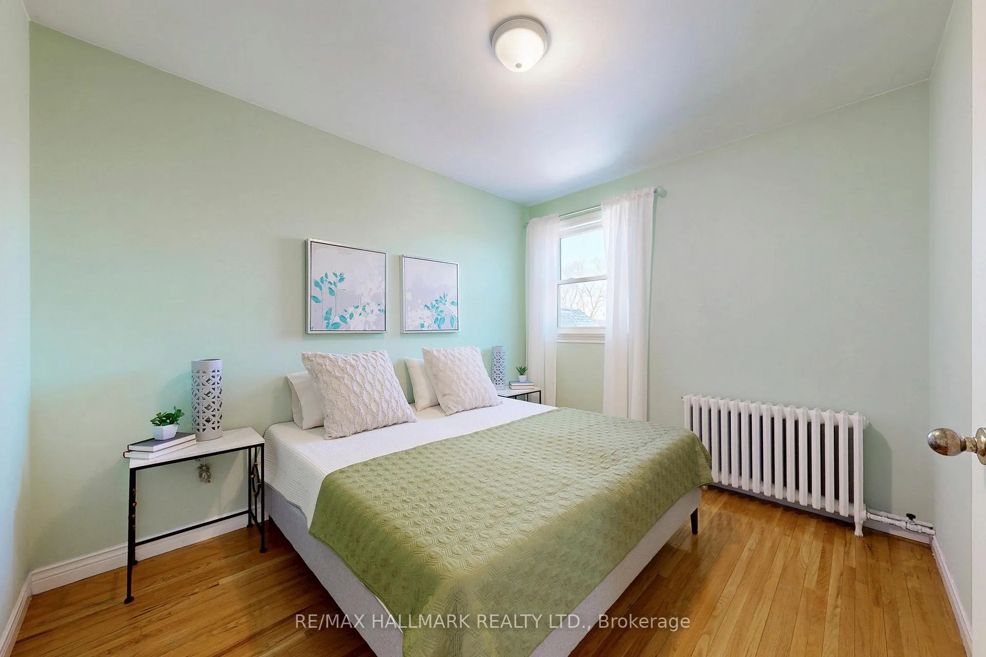 Photo 25 of 85 Roosevelt Road, Toronto, Danforth — HOMEH