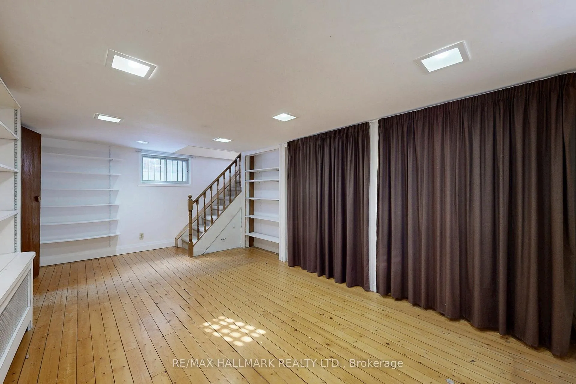 Photo 33 of 85 Roosevelt Road, Toronto, Danforth — HOMEH