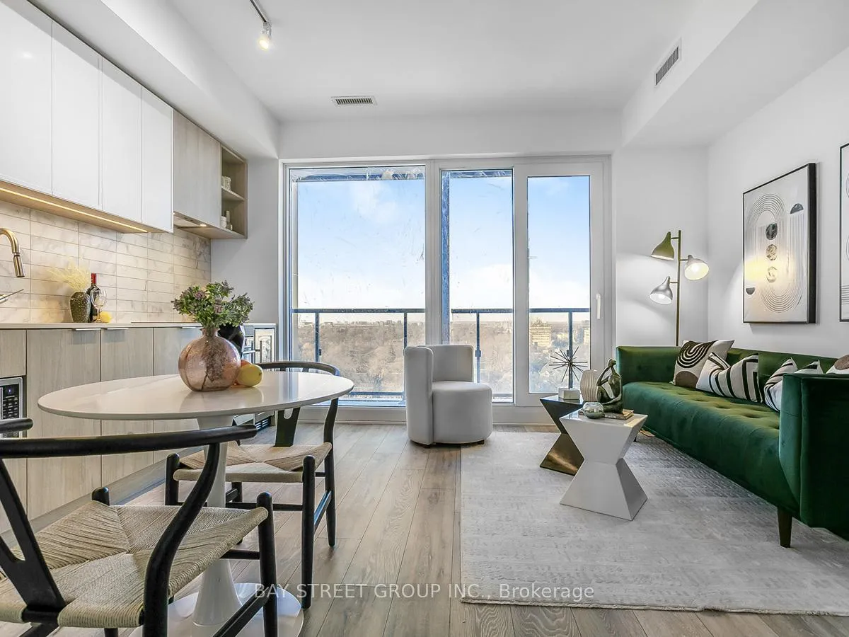 Photo 2 of Unit 1910, 2020 Bathurst Street, Toronto, Humewood-Cedarvale — HOMEH