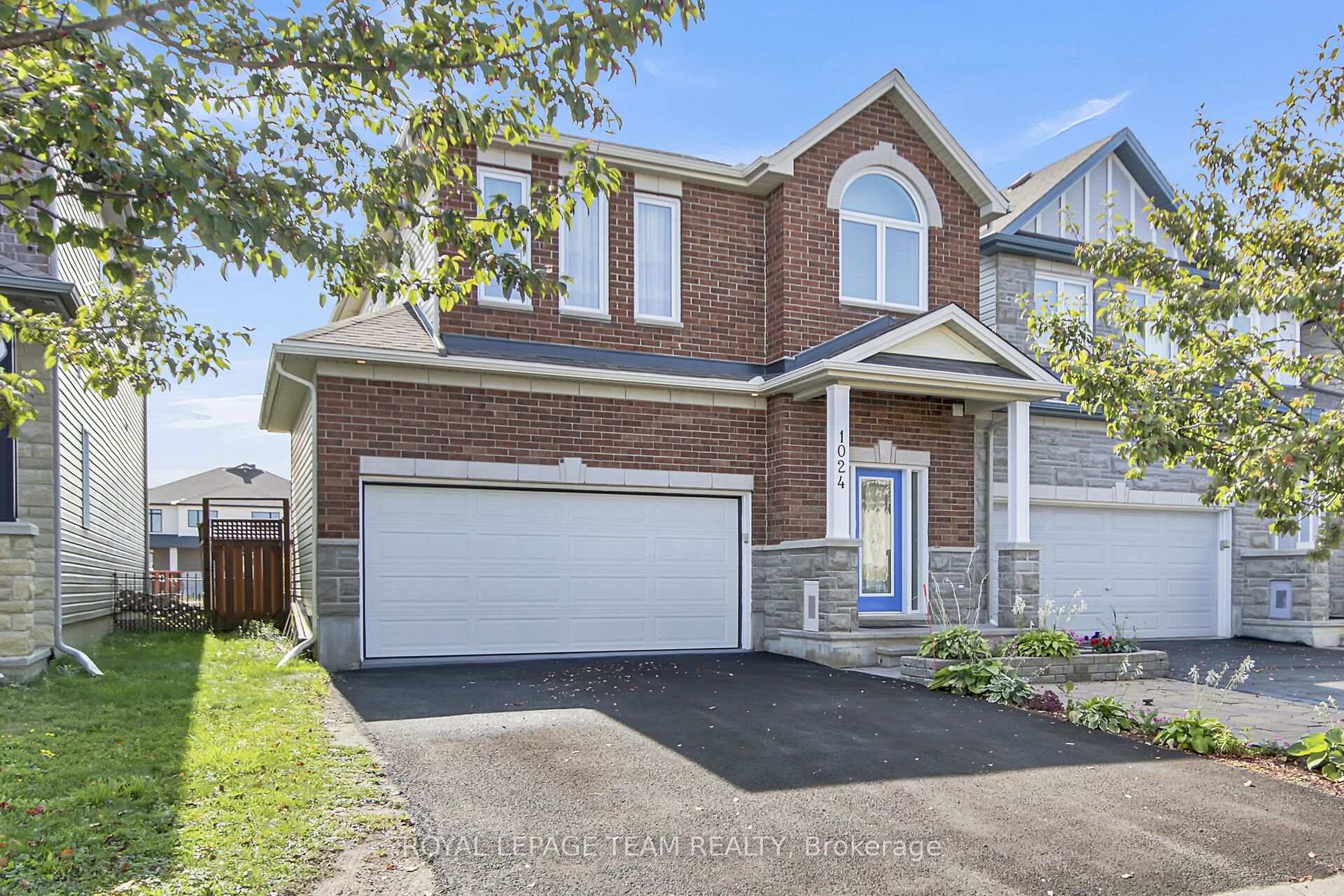 Photo 2 of 1024 Northgraves Crescent, Ottawa, Kanata - Emerald Meadows/Trailwest — HOMEH
