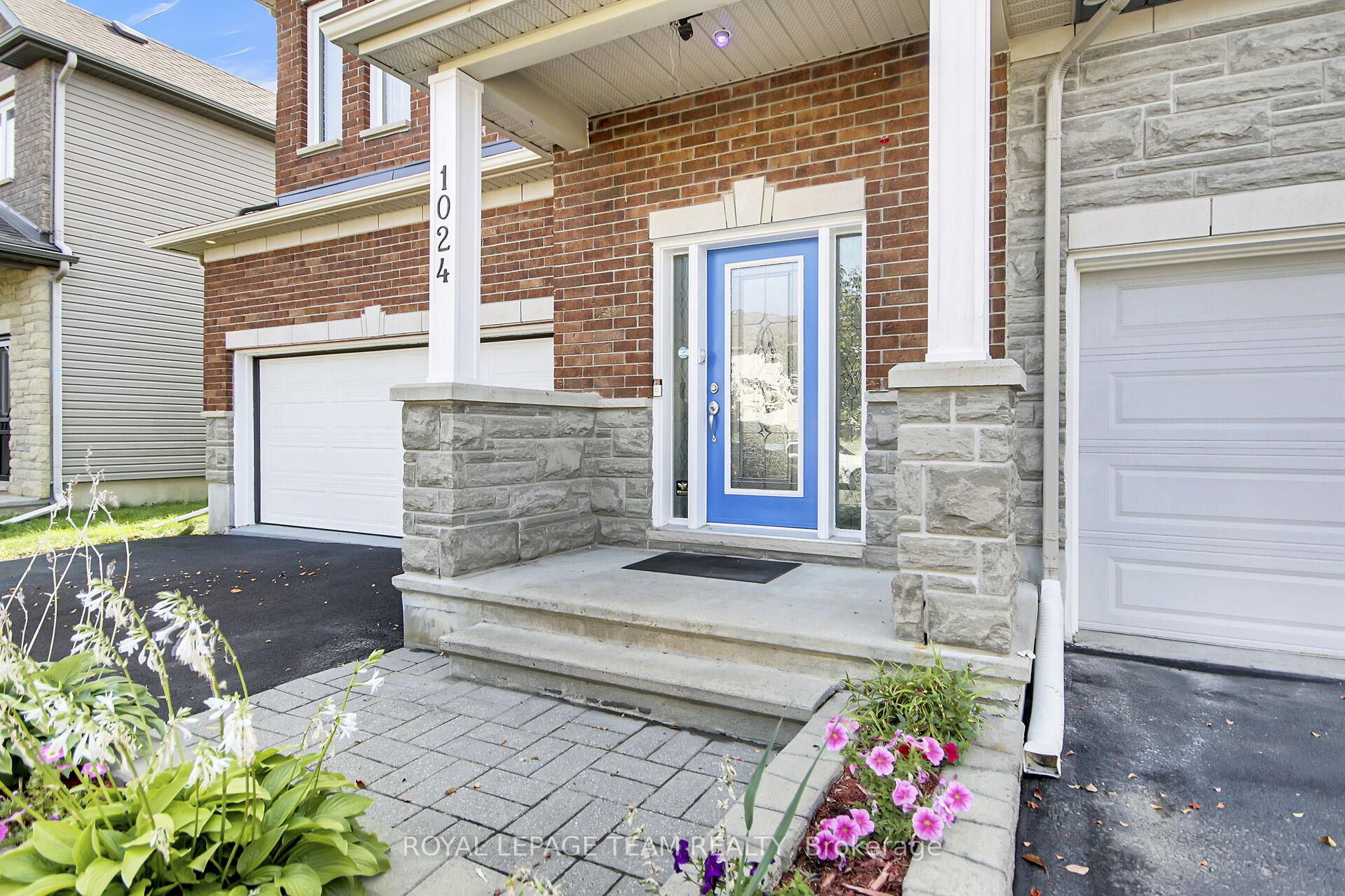 Photo 3 of 1024 Northgraves Crescent, Ottawa, Kanata - Emerald Meadows/Trailwest — HOMEH