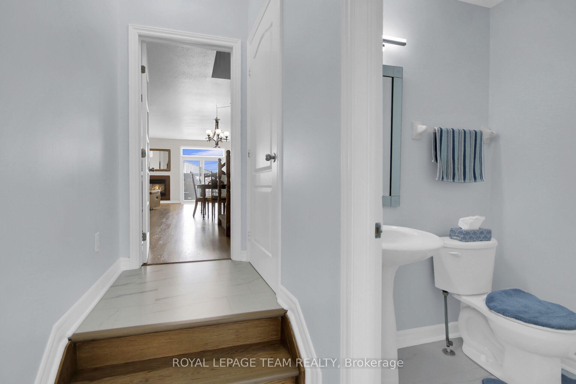 Photo 6 of 1024 Northgraves Crescent, Ottawa, Kanata - Emerald Meadows/Trailwest — HOMEH