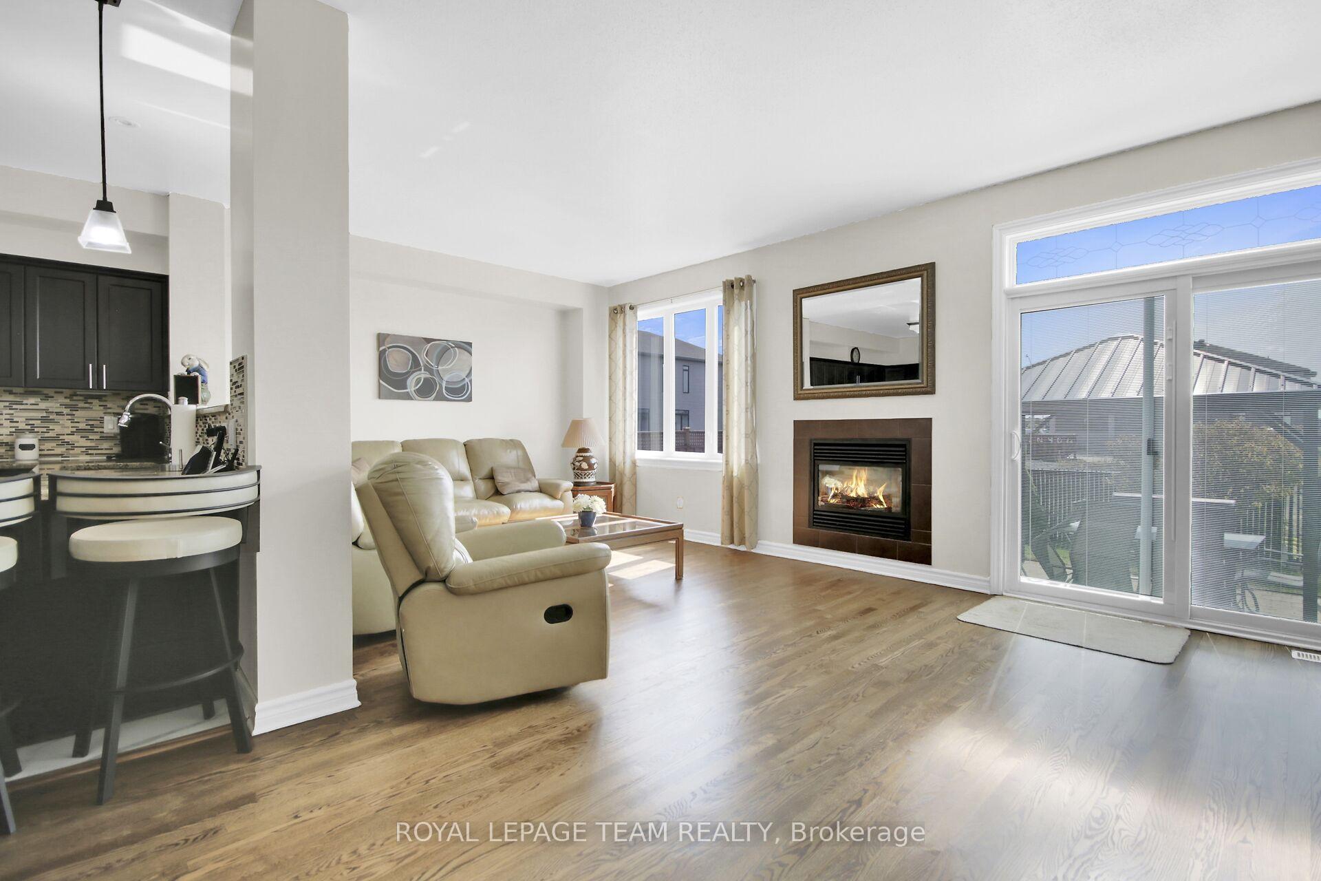 Photo 9 of 1024 Northgraves Crescent, Ottawa, Kanata - Emerald Meadows/Trailwest — HOMEH