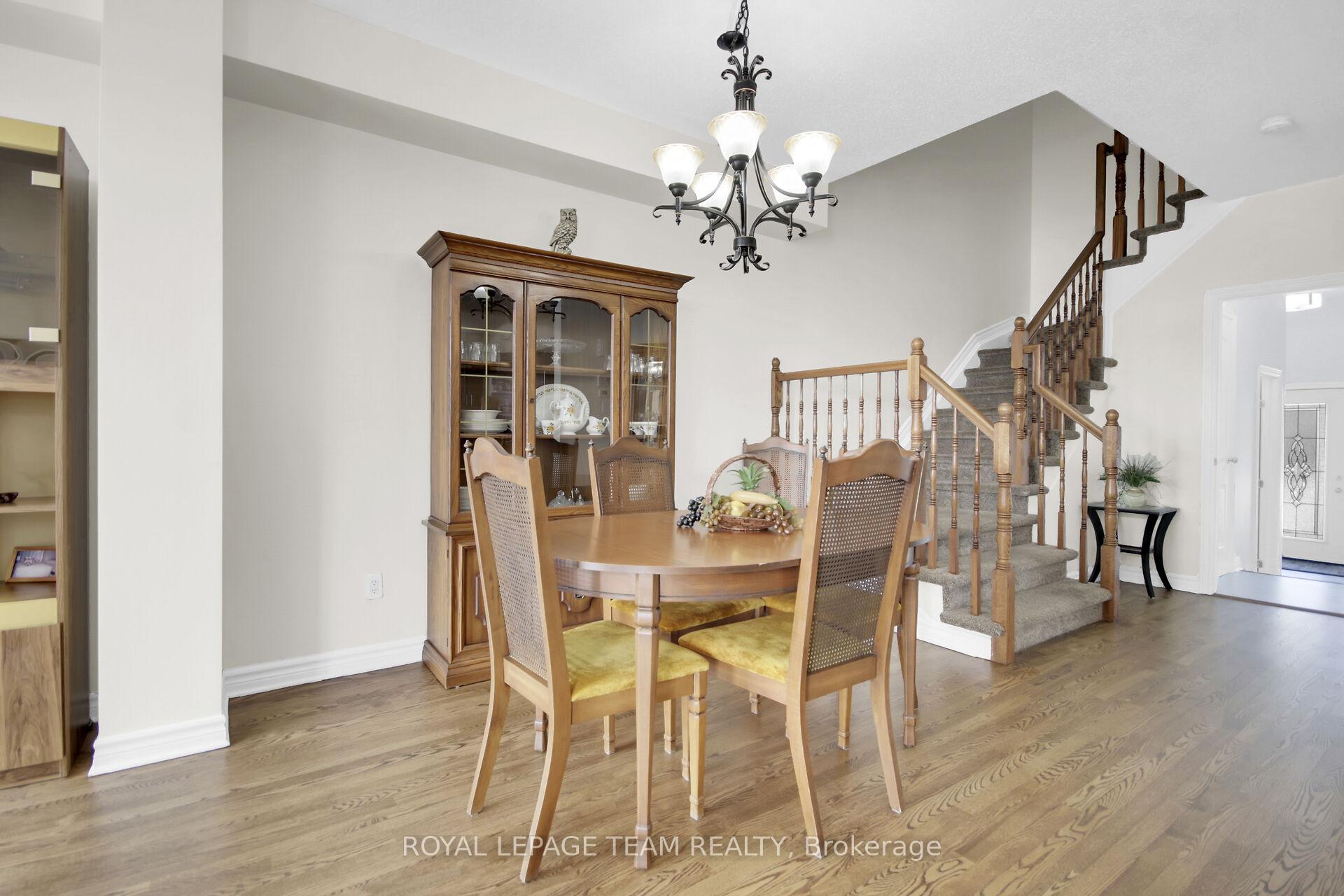 Photo 17 of 1024 Northgraves Crescent, Ottawa, Kanata - Emerald Meadows/Trailwest — HOMEH