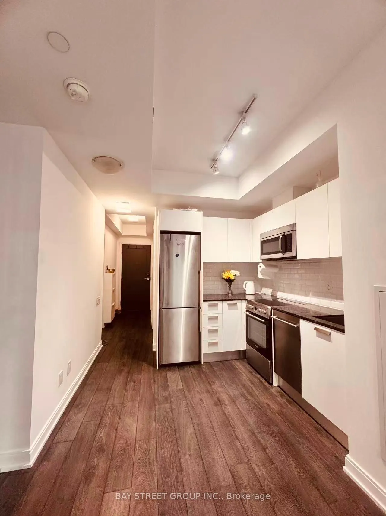 Photo 4 of Unit 2103, 42 Charles Street E, Toronto, Church-Yonge Corridor — HOMEH