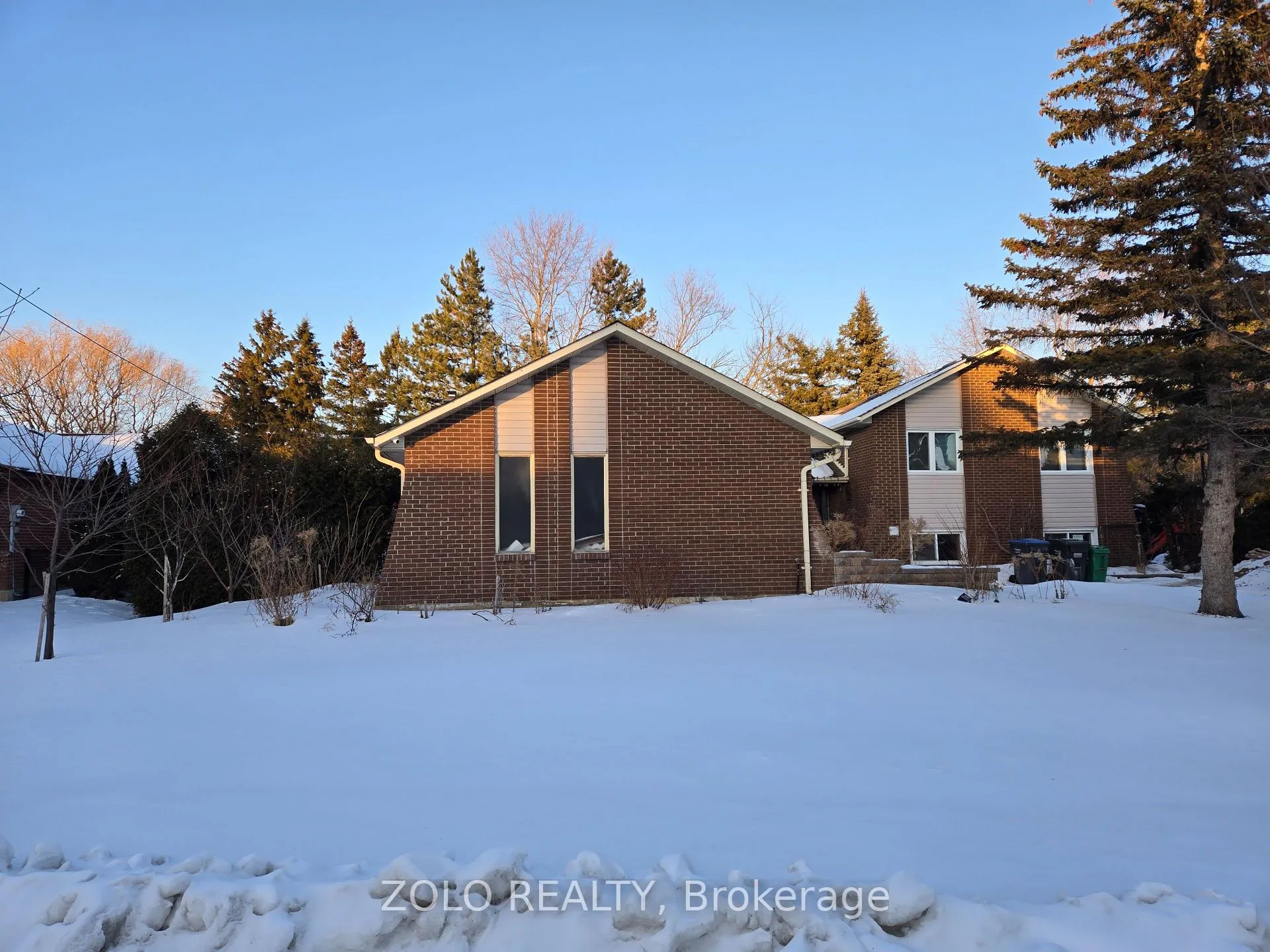 Photo 1 of 42 Boreham Circle, Brampton, Snelgrove — HOMEH