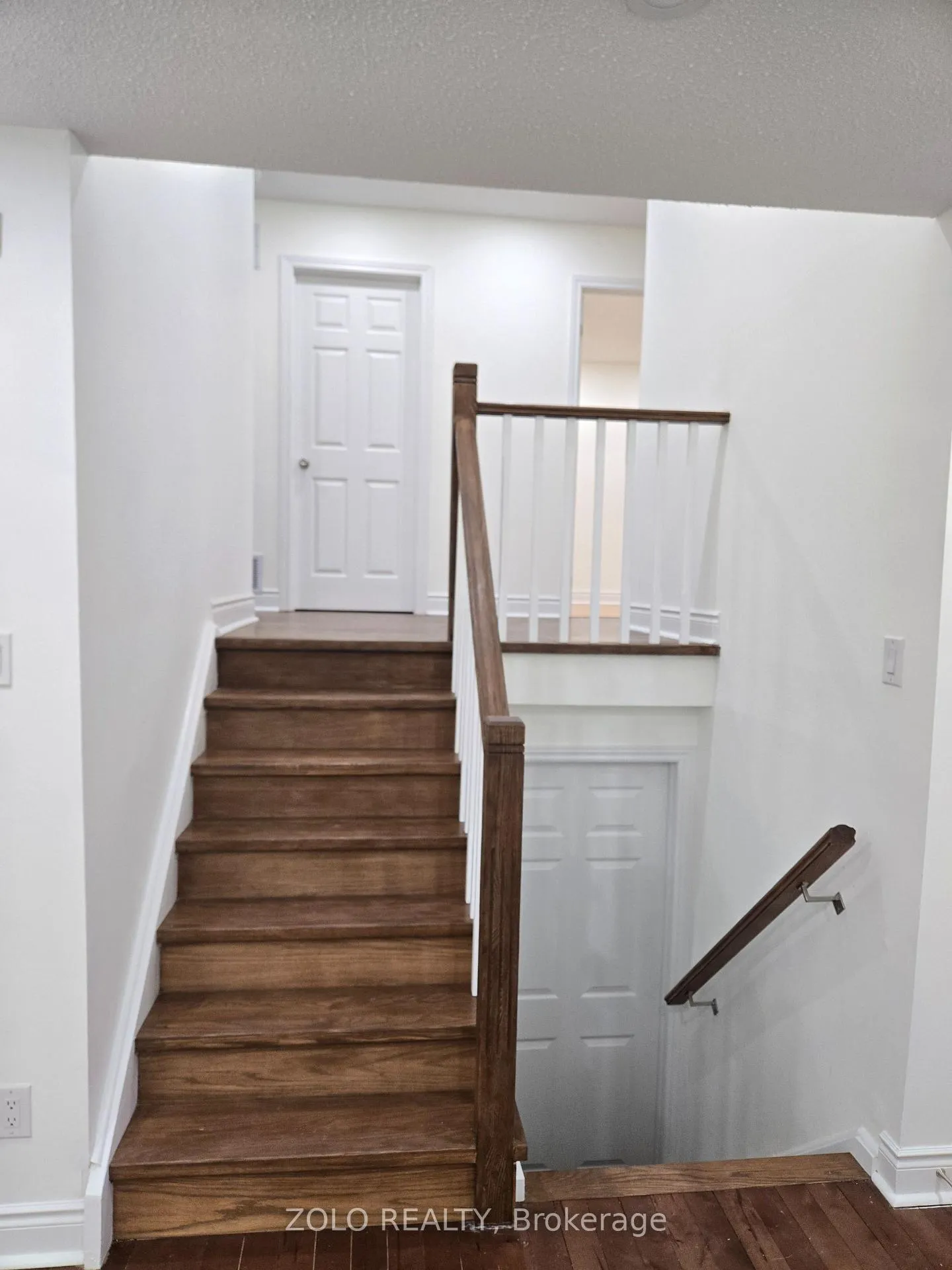 Photo 10 of 42 Boreham Circle, Brampton, Snelgrove — HOMEH