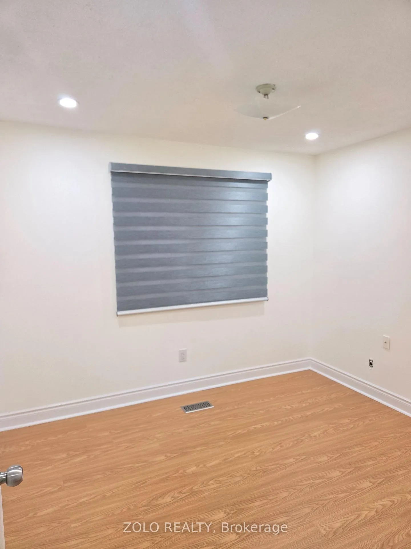 Photo 11 of 42 Boreham Circle, Brampton, Snelgrove — HOMEH