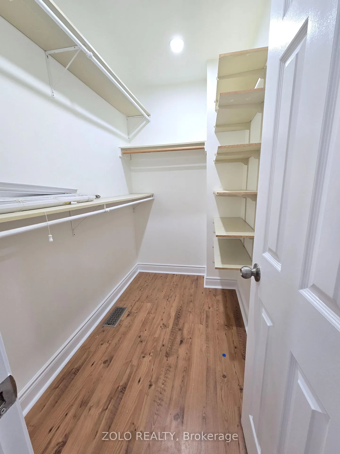 Photo 15 of 42 Boreham Circle, Brampton, Snelgrove — HOMEH