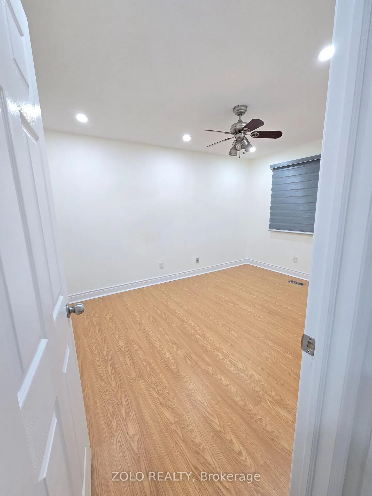 Photo 17 of 42 Boreham Circle, Brampton, Snelgrove — HOMEH