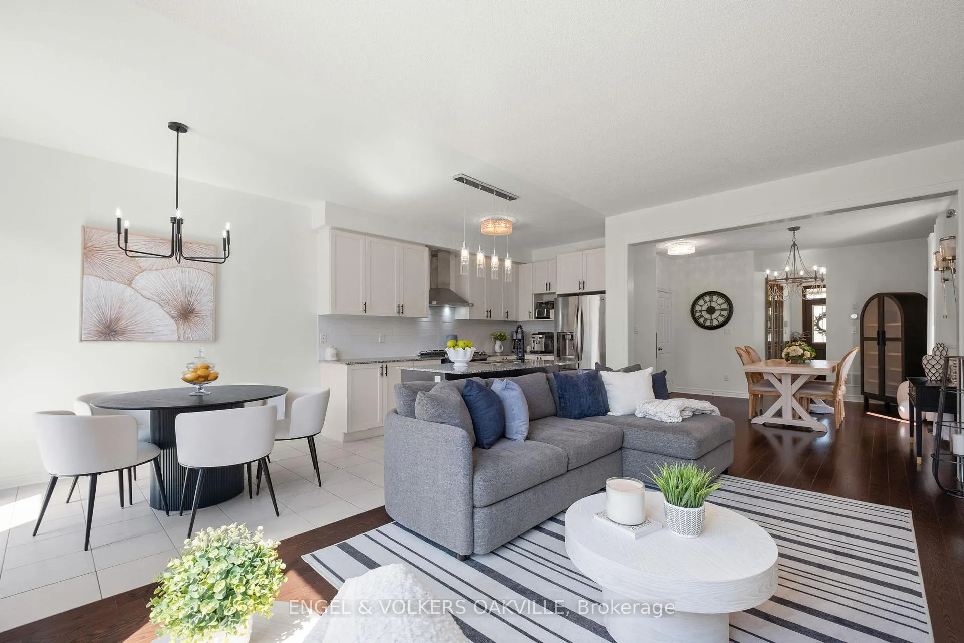 Photo 16 of 33 Sharpe Crescent, New Tecumseth, Tottenham — HOMEH