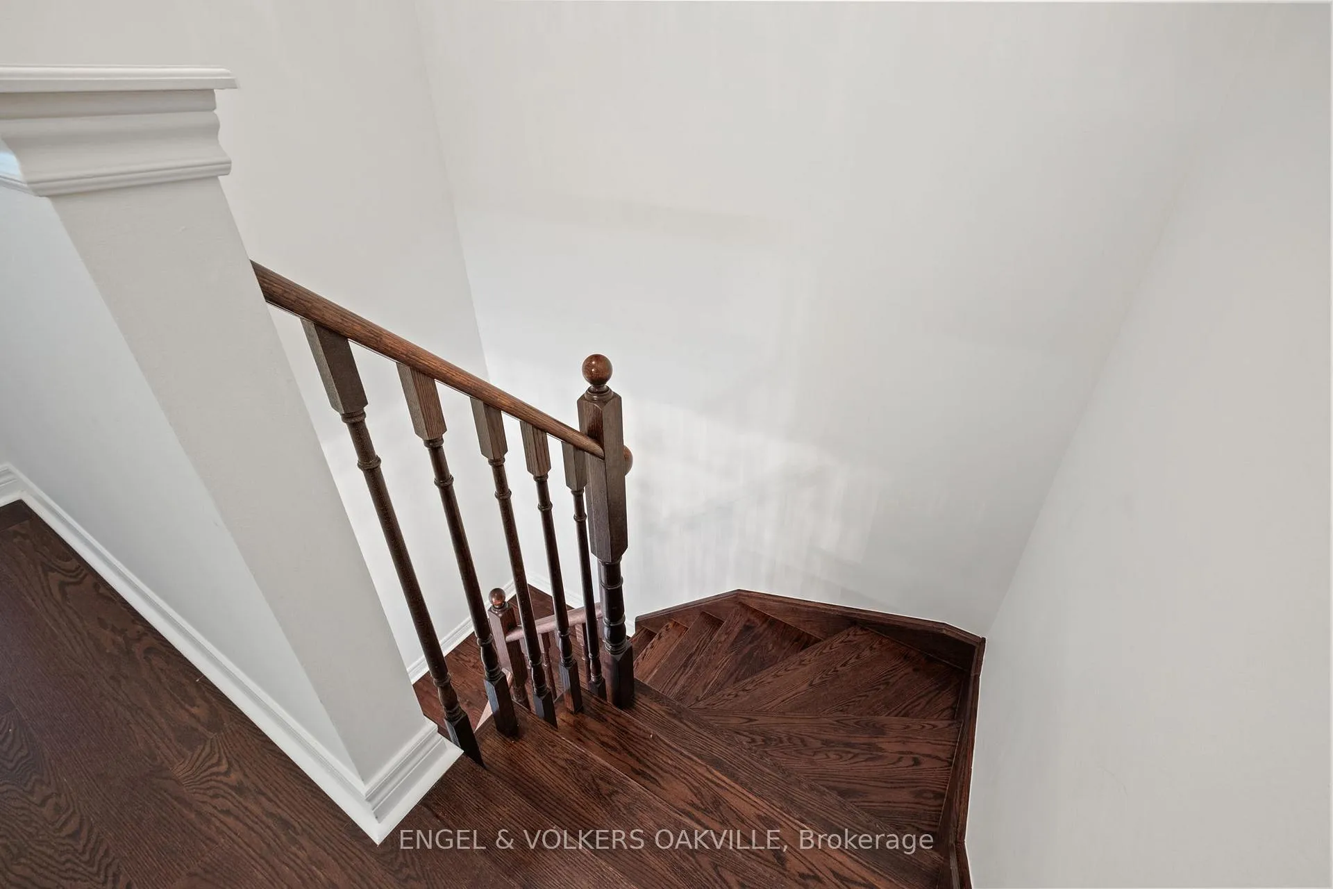 Photo 25 of 33 Sharpe Crescent, New Tecumseth, Tottenham — HOMEH